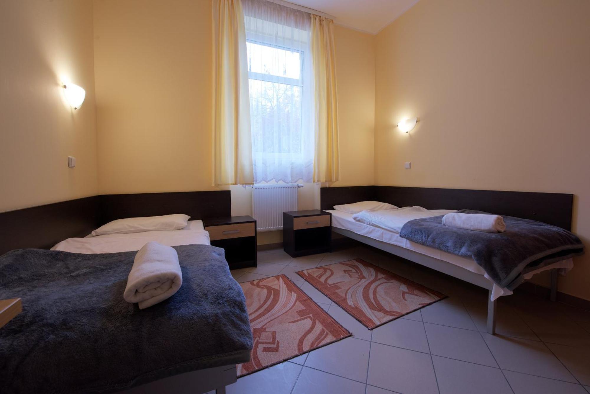 Budget Double Room,1254481942:JPEG